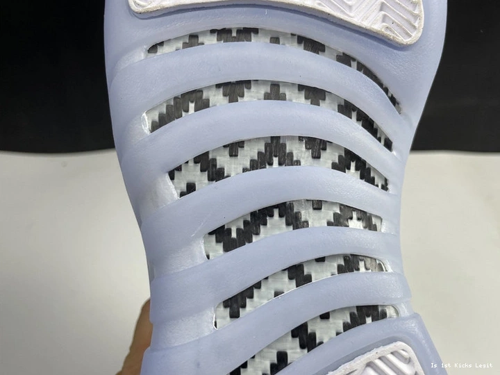 DB0733-190 Low (2021) - Easter 12 Jordan Retro 0403